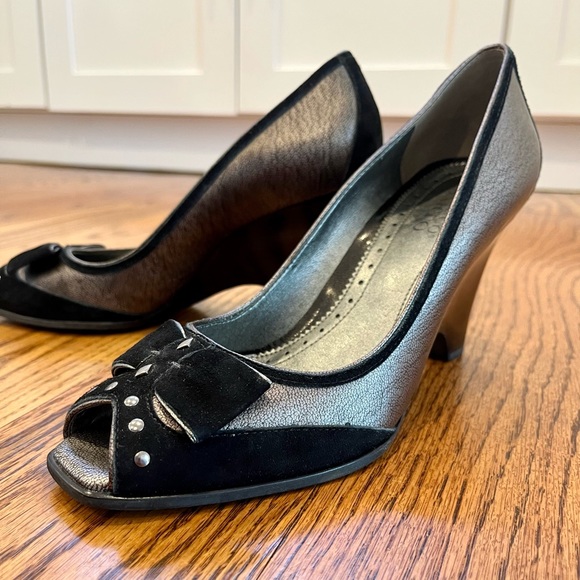 Franco Sarto Black and Silver Open-Toe Pumps size 7.5. 3.25 Inch Heels - Picture 1 of 6